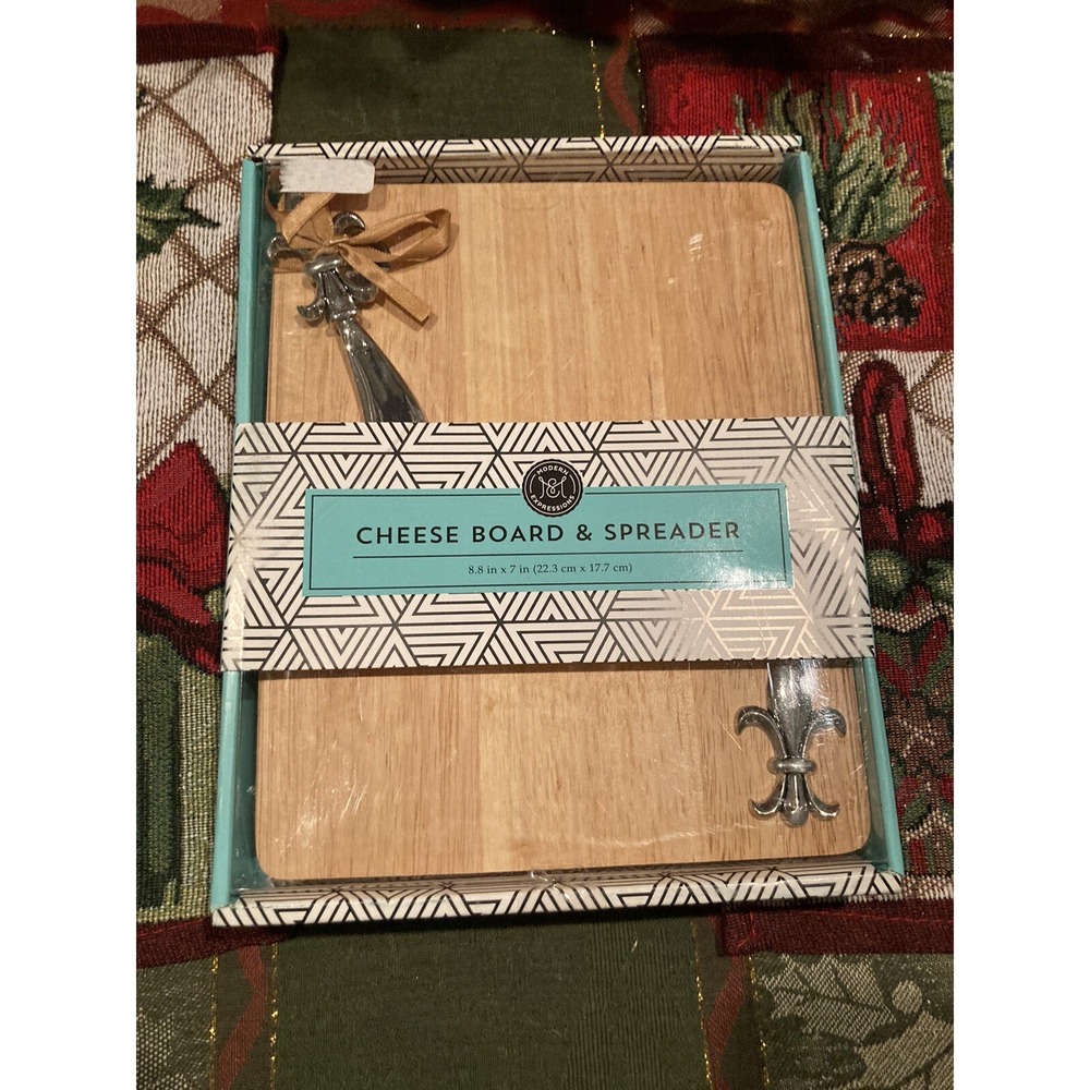 BRAND NEW Modern Expressions Cheese Board and Spreader Set